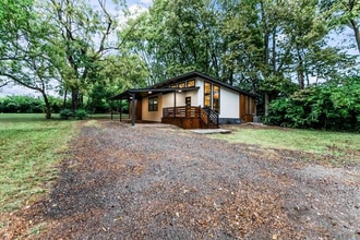 1146 E Gudgell Ave in Independence, MO - Foto de edificio - Building Photo