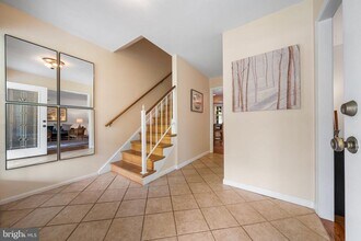 12013 Hamden Ct in Oakton, VA - Building Photo - Building Photo