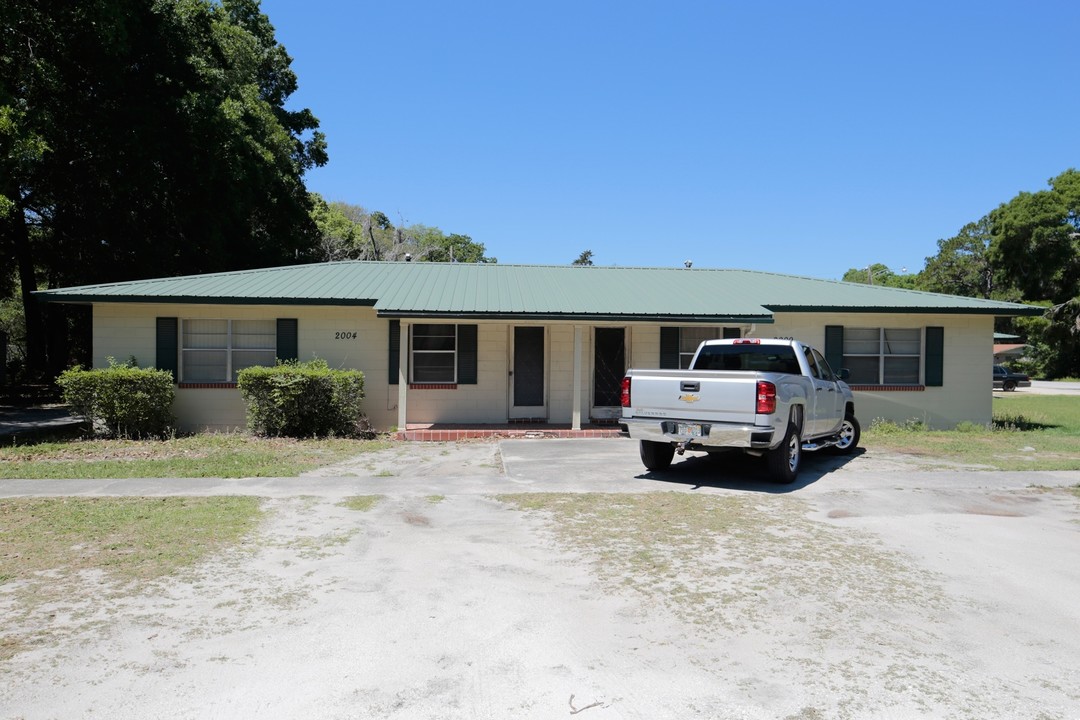 2000 S Palm Ave in Palatka, FL - Building Photo