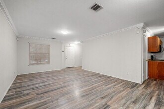 8802 Dream Ave in Converse, TX - Building Photo - Building Photo