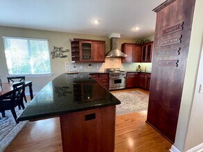 5026 Meadow Lark Ln in Paso Robles, CA - Building Photo - Building Photo