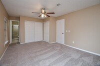 18135 Brooknoll Dr photo'