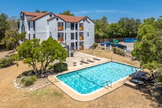 Summit at Henderson Pass in San Antonio, TX - Foto de edificio - Building Photo