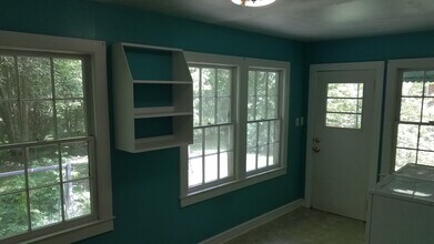 1561 Lovett St, Unit A in Greensboro, NC - Building Photo - Building Photo