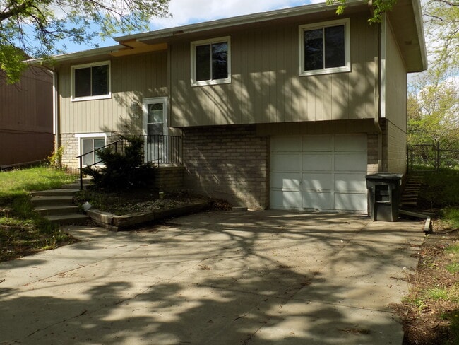 148 Sante Fe Trail in Lincoln, NE - Building Photo - Building Photo