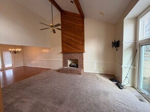 812 Westwood Dr in Elon, NC - Building Photo - Building Photo