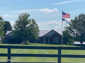 700 Cedarmore Rd in Bagdad, KY - Building Photo