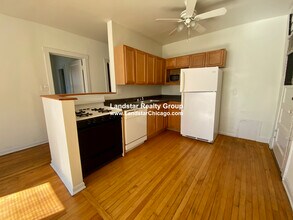 2209 W Byron St in Chicago, IL - Building Photo - Building Photo