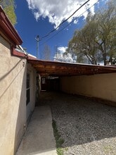 409 Maria Ln in Taos, NM - Building Photo - Building Photo