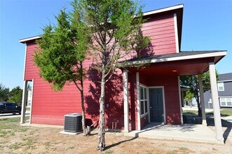 2369 Murphy Ct in Red Oak, TX - Foto de edificio - Building Photo