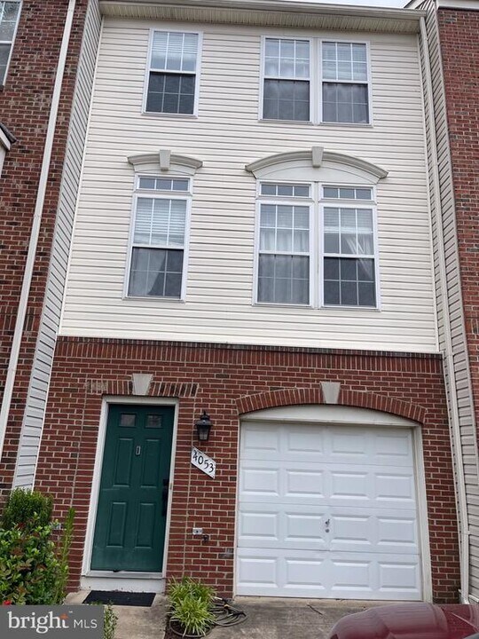 4053 Cressida Pl in Woodbridge, VA - Building Photo