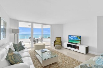500 S Ocean Blvd in Boca Raton, FL - Building Photo - Building Photo