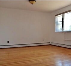 69-01 Juniper Blvd S in Queens, NY - Building Photo - Building Photo