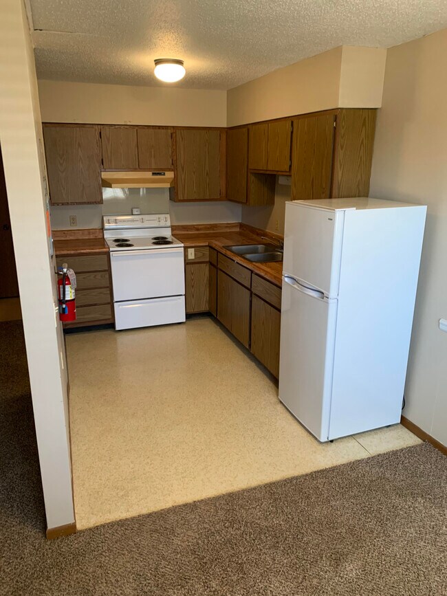 592 Newton St Apartments and Nearby Hawk Point Apartments For Rent Hawk Point, MO