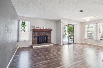 10950 W Florida Ave, Unit 314 in Lakewood, CO - Building Photo - Building Photo