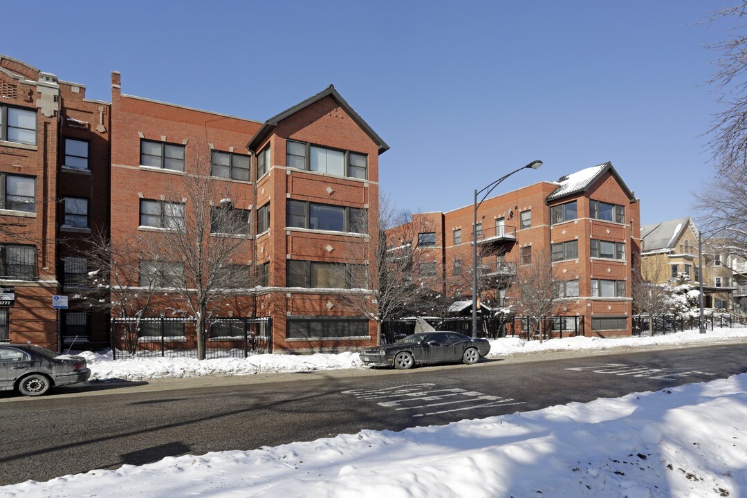 5950 S King Dr in Chicago, IL - Building Photo