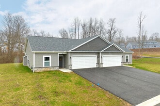 Brandon Woods Townhomes in Brockport, NY - Foto de edificio - Building Photo