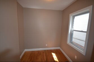 12 Cheever Ct, Unit 1 in Boston, MA - Building Photo - Building Photo