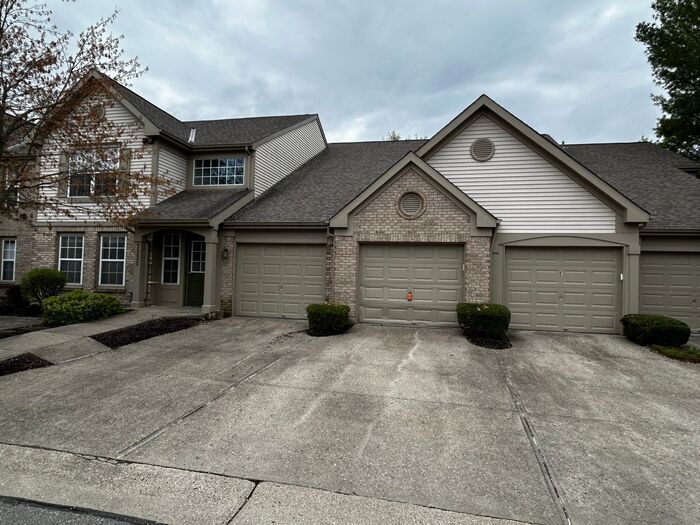 7335 Centrecrest Ln in Florence, KY - Building Photo