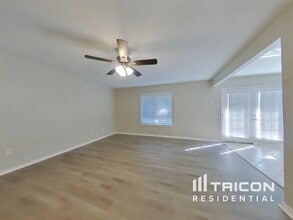 1718 Kingston Dr in Lewisville, TX - Foto de edificio - Building Photo