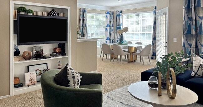 Village on the Parkway Apartments in Houston, TX - Foto de edificio - Building Photo