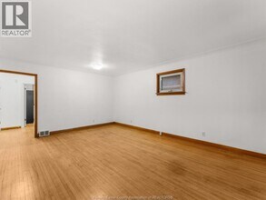 2318 Cadillac St in Windsor, ON - Building Photo - Building Photo