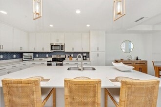 17625 Opal Sand Dr in Venice, FL - Building Photo - Building Photo