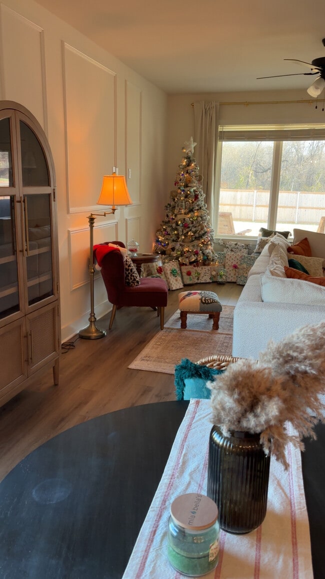 1912 Eliel Ln in Waco, TX - Foto de edificio - Building Photo