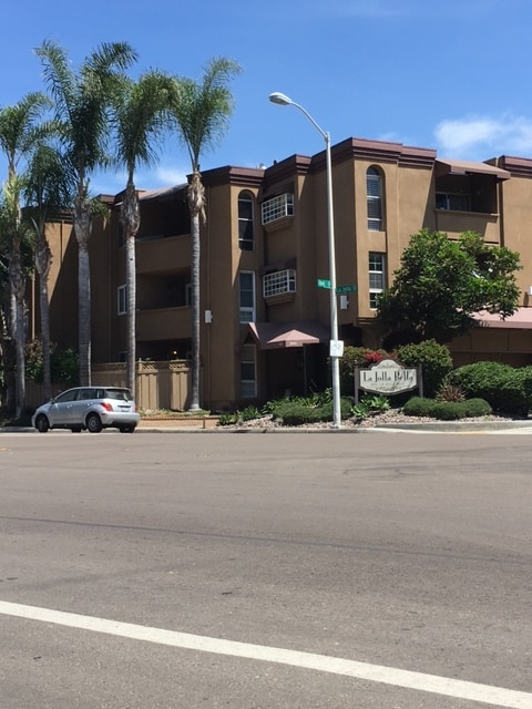 property at 5051 La Jolla Blvd