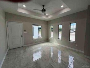 713 Palmer Rd-Unit -2 in Mission, TX - Building Photo - Building Photo