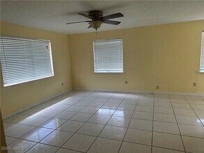 8 Roanoke Dr in Ft. Myers, FL - Building Photo - Building Photo
