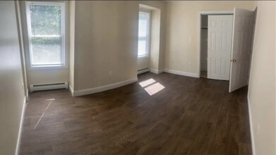15 Webster St, Unit 3 in Haverhill, MA - Foto de edificio - Building Photo