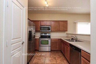 7041 W Mercer Ln in Peoria, AZ - Building Photo - Building Photo