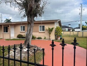 21321 SW 99th Ct in Cutler Bay, FL - Building Photo - Building Photo