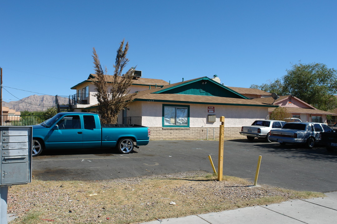 Haas Apartments in Las Vegas, NV - Building Photo