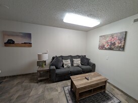 605 Flora St, Unit Apartment in Prescott, AZ - Building Photo