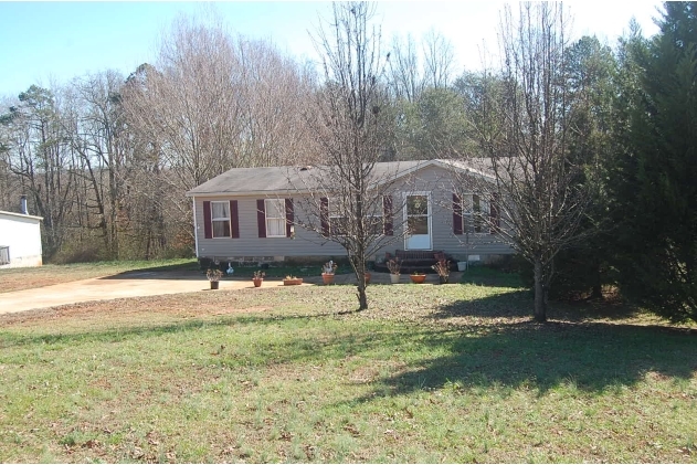 99 Center Grove Rd in Cleveland, GA - Building Photo