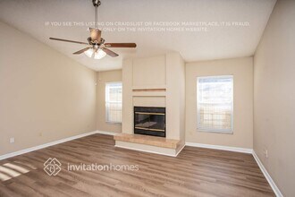 2005 Dumont Dr in Valrico, FL - Building Photo - Building Photo