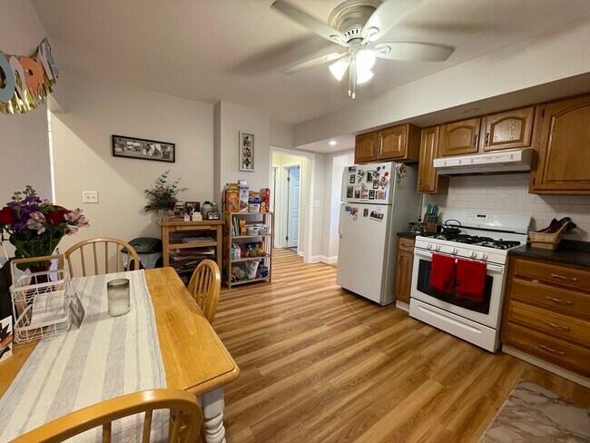 38 Faxon St in Newton, MA - Building Photo - Building Photo