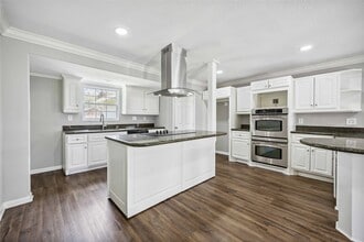 7150 Mobud Dr in Houston, TX - Building Photo - Building Photo