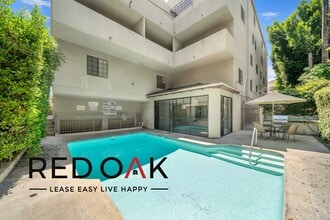 4651 Cahuenga Blvd in North Hollywood, CA - Building Photo - Building Photo