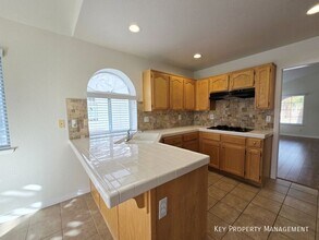 1825 Imperial Cup Dr in Las Vegas, NV - Building Photo - Building Photo