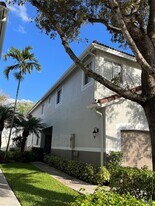 3869 San Simeon Cir in Weston, FL - Building Photo