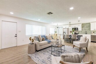 3316 Port Charlotte Blvd in Port Charlotte, FL - Building Photo - Building Photo