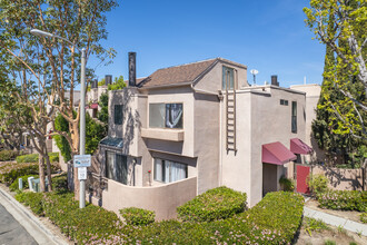 Village of Charelain in El Toro, CA - Foto de edificio - Building Photo