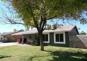 3624 W Tulsa St, Unit First bedroom in Chandler, AZ - Building Photo