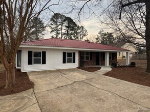 111 Land Ct in Saltillo, MS - Building Photo - Building Photo