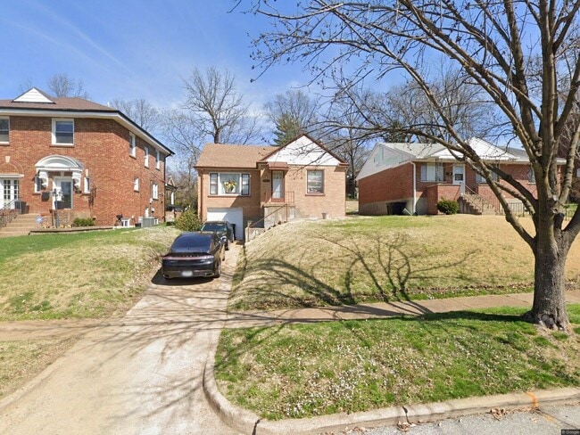 property at 7361 Melrose Ave