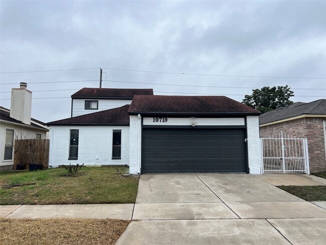 10719 Bellfair Dr in Houston, TX - Building Photo - Building Photo