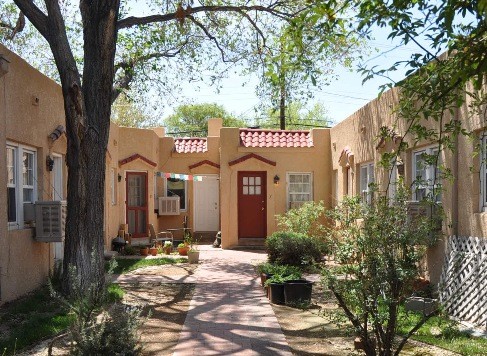 Arcadia Courtyard in Albuquerque, NM - Building Photo - Building Photo